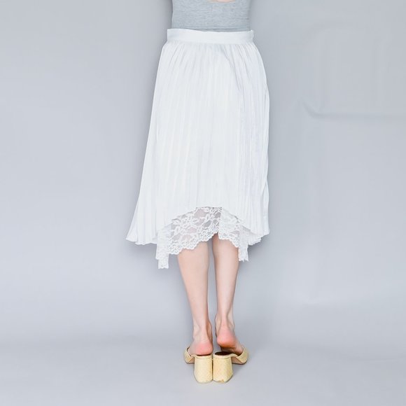 CALVIN LUO Lace Hem White Satin Pleated Skirt NWT L - Picture 5 of 7
